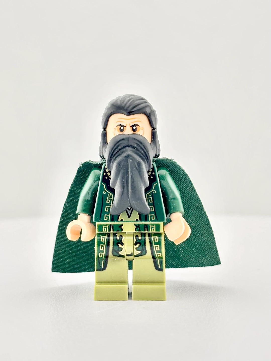 LEGO® the Mandarin Minifigure – Trevor Slattery – Iron Man Villain – Dark  Green Cape – Ten Rings Leader – Marvel Super Heroes Display - Main Image