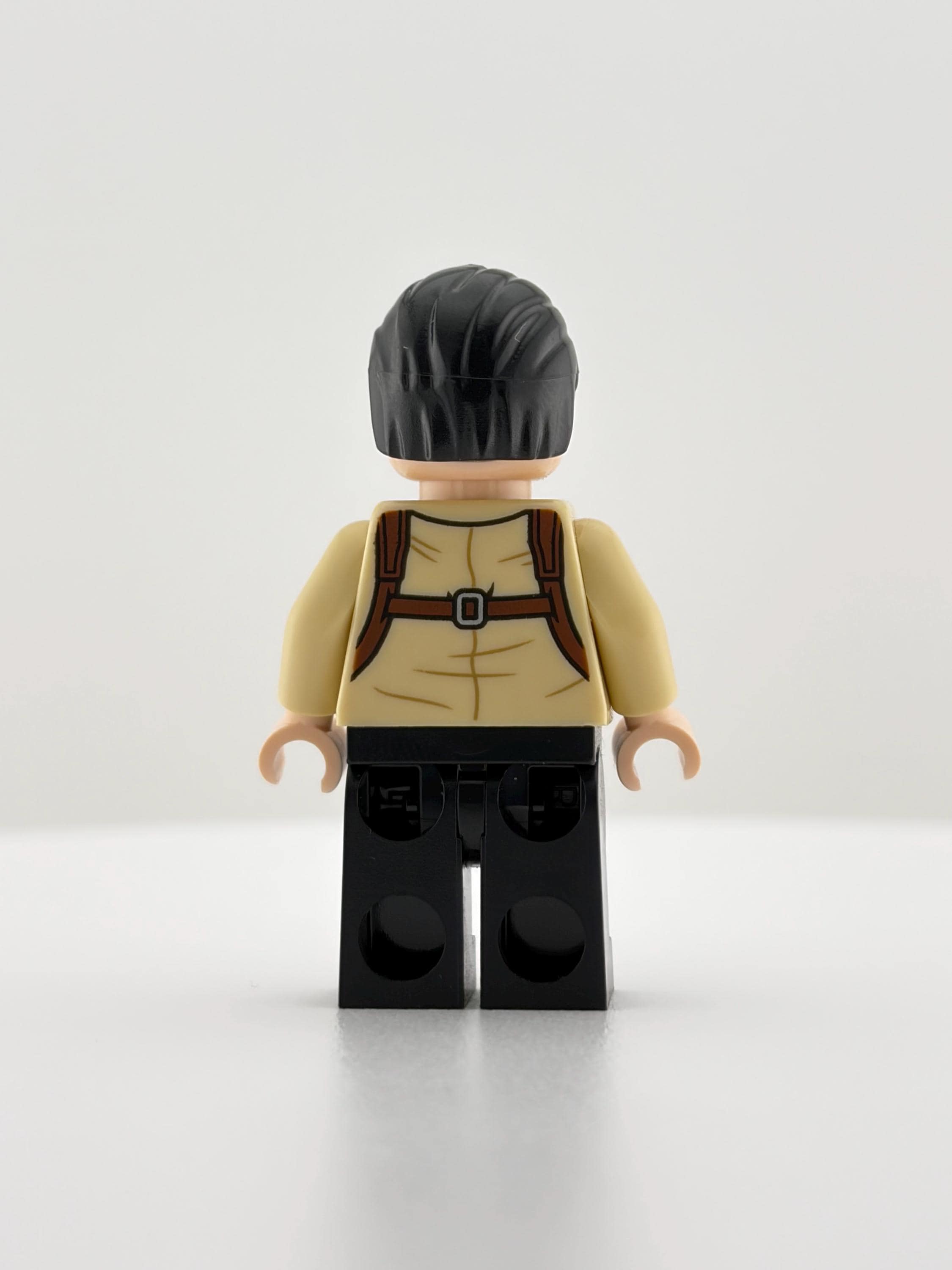 LEGO® Vic Hoskins Jurassic World Minifigure – Retired Dinosaur
