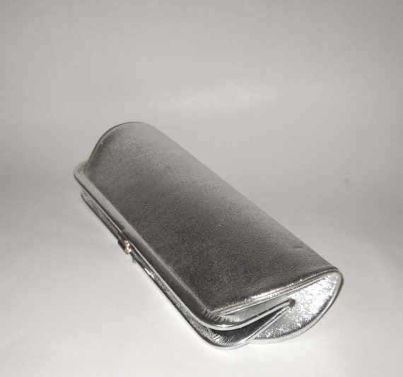 Vintage 1950s 1960s Silver Lame Clutch Purse - La… - image 4