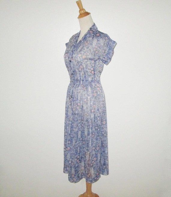 Vintage 1950s Blue Nylon Novelty Print Dress - Si… - image 3