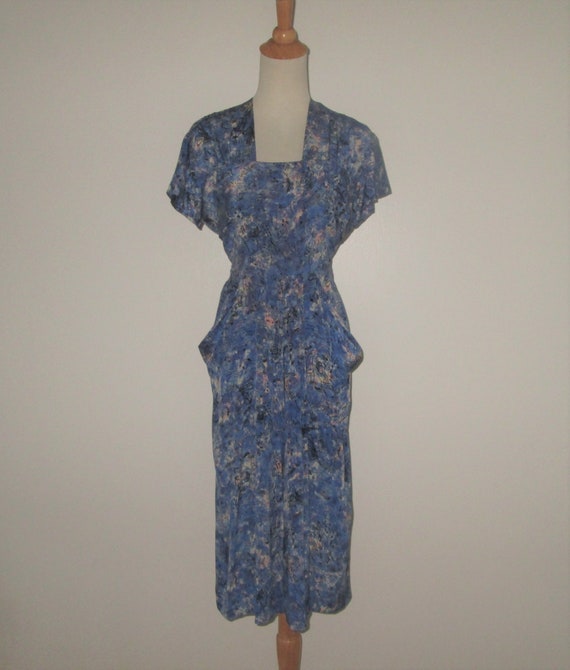 Vintage 1940s Blue Abstract Dress - Size S, M - image 1