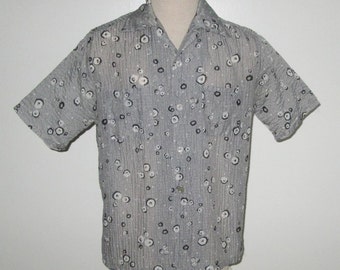 Vintage 1950s Gray Puckered Nylon Abstract Shirt - Size M