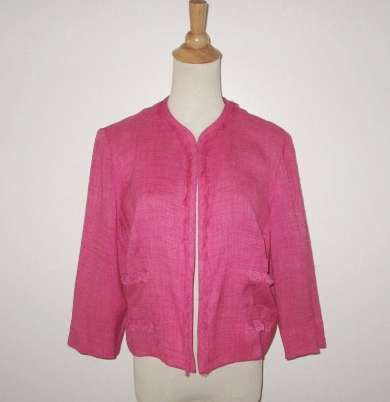 Vintage 1950s 1960s Pink Suit With Fringe Accents By Glenhaven Size M image 4