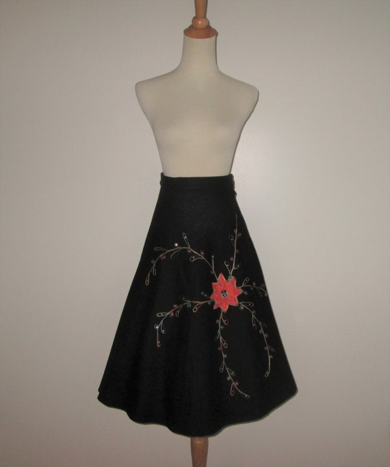 Vintage 1950s Black Felt Skirt With Orange Floral… - image 1
