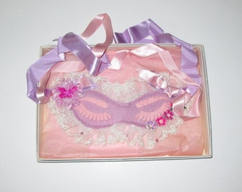 Vintage 1950s Felt Novelty Sleep Mask With Pink Lashes, Lace Trim & Floral Applique Design