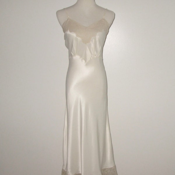 Vintage 1940s Cream/Champagne Rayon Slip By Lady Leonora - Size 34