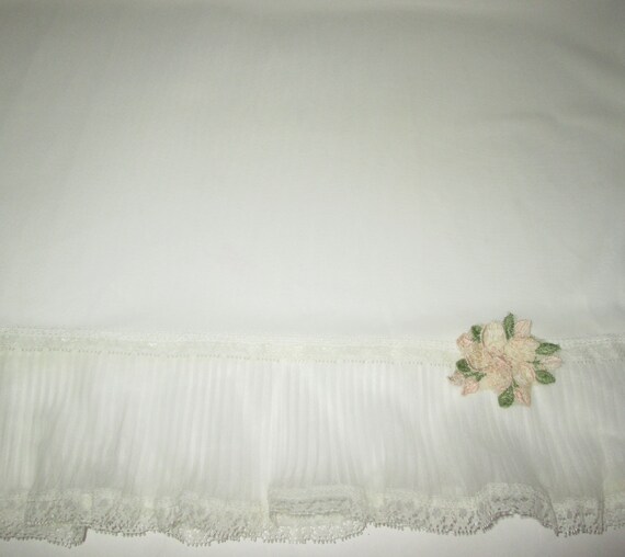 Vintage 1950s White Floral Applique Slip - Size 3… - image 6