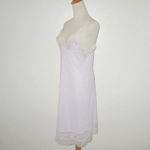 Vintage 1960s Lavender Slip With Embroidered Applique Design By Hollywood Vassarette For Munsingwear Size 36 image 3