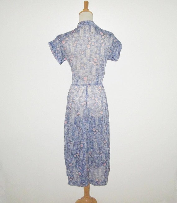 Vintage 1950s Blue Nylon Novelty Print Dress - Si… - image 4