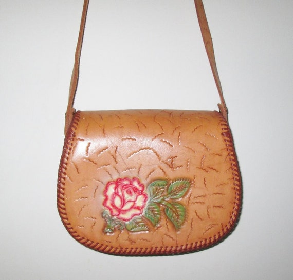 Vintage 1960s 1970s Tan Hand Tooled Leather Shoul… - image 3