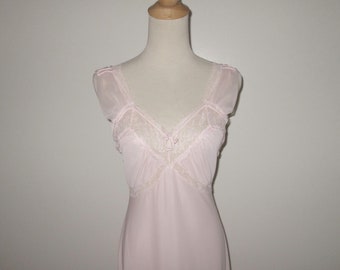 Vintage 1950s Pink Nylon Maxi Nightgown - Size S