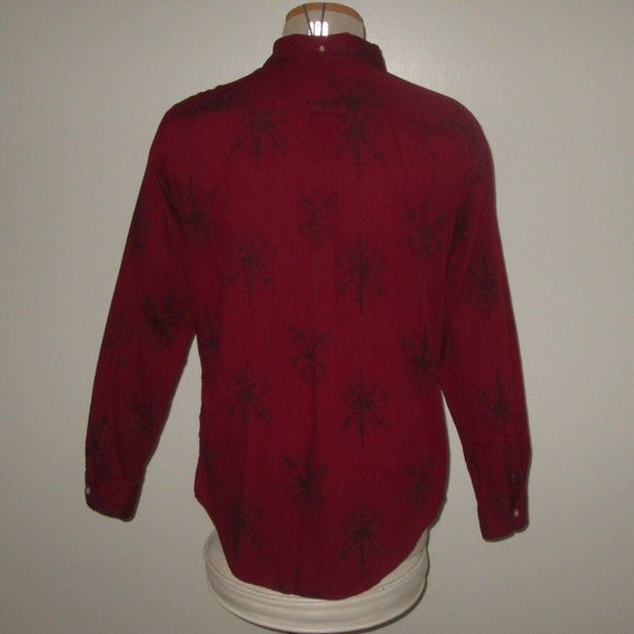 Vintage 1950s 1960s Red Novelty Print Shirt Unive… - image 4