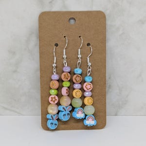 Easter Beaded Earrings Set | Bunny Earrings Gift for Her, Rainbow Bunny Dangle Earrings, Easter Gift, Spring Earrings Cute Bunny Flowers
