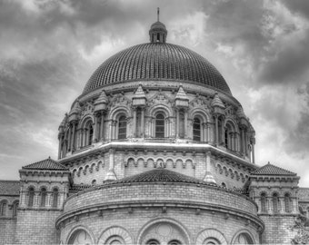 The Cathedral Basilica of St. Louis dome black and white photography