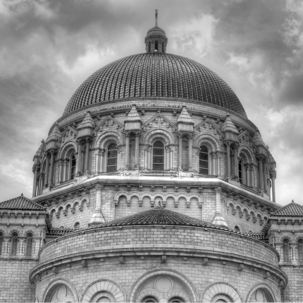 The Cathedral Basilica of St. Louis dome black and white photography