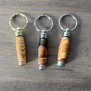 Handgemachter Schlüsselanhänger aus Olivenholzharz, Geweihtes Ölfläschchen