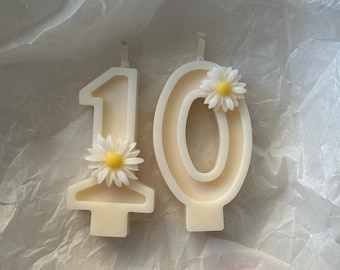 Geburtstagskerze mit Blumen und Zahl – Handgefertigter Tortenaufsatz mit Blumen, Kerze mit individuellem Altersmotiv