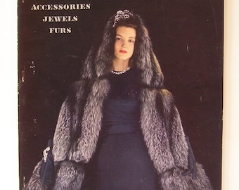 Vogue Magazine Oct. 15, 1940, Complete Magazine 124 Pages, Advertising, Fashion Ads - Cosmetic