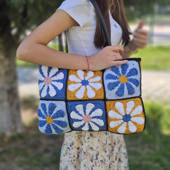 Handmade Blue Crochet Daisy Bag Daisy Granny Square Bag | Crochet Shoulder Bag- Blingcute.com main image 2