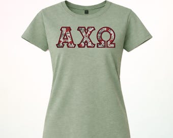 Chemise lettres grecques alpha chi oméga - motif floral oeillet rouge - t-shirt brodé sororité - sous licence officielle