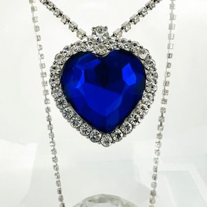 Titanic Medallion Amulet Blauwe Hanger met Strass en Zilveren Ketting