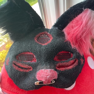 black and red therian cat mask!
