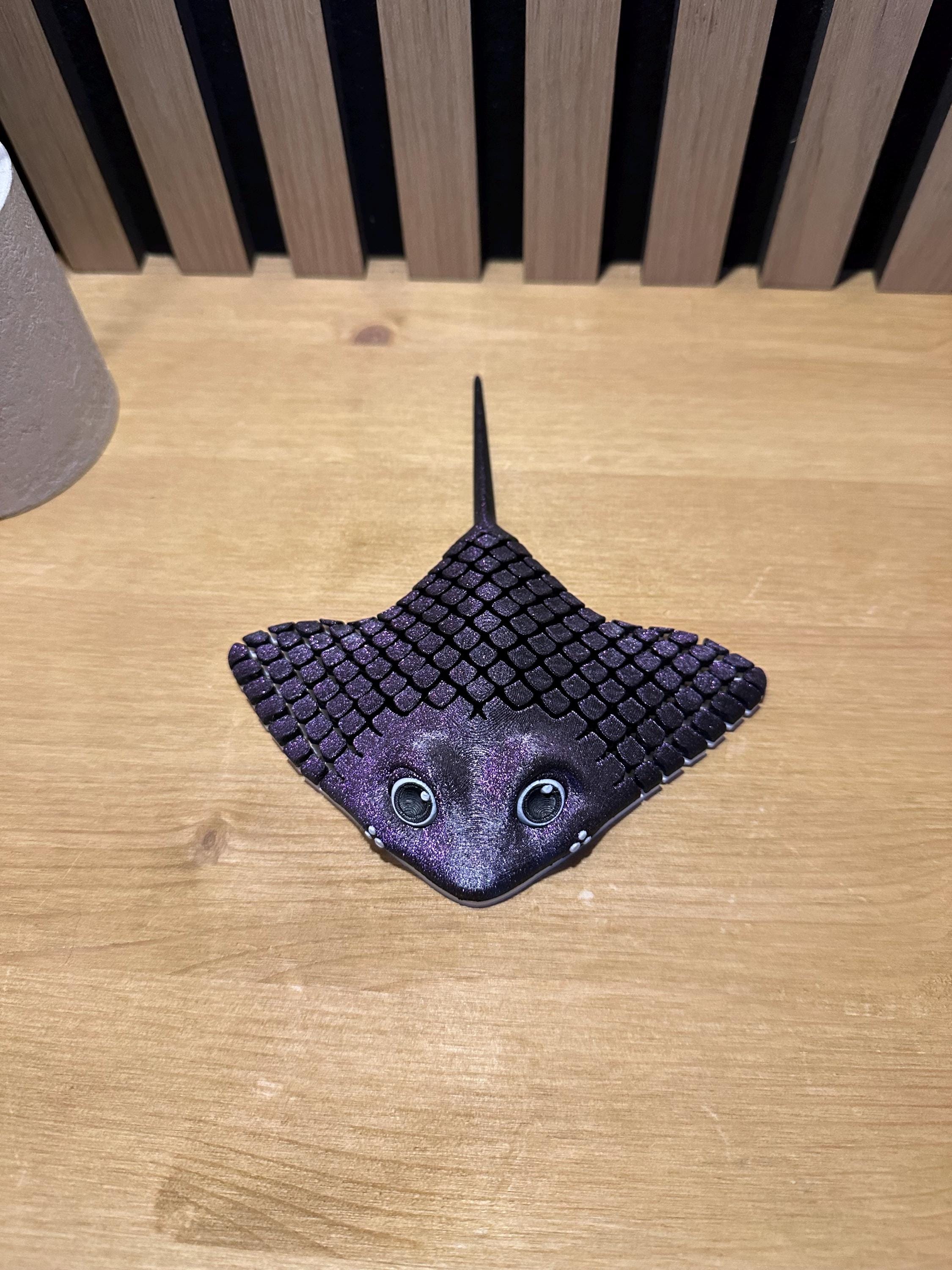 Ray Fidget Articulated Manta Ray Fidget • Flexible 3D Printed Sensory Gift • Ray ...