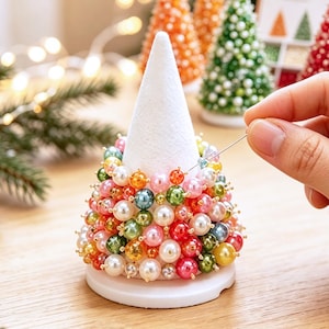 DIY-julgranskit med pärlor, julgran med pärlnålar, handgjord julgranstillverkningsset med kristallpärlor, juldekorationssats, kreativ DIY-konst
