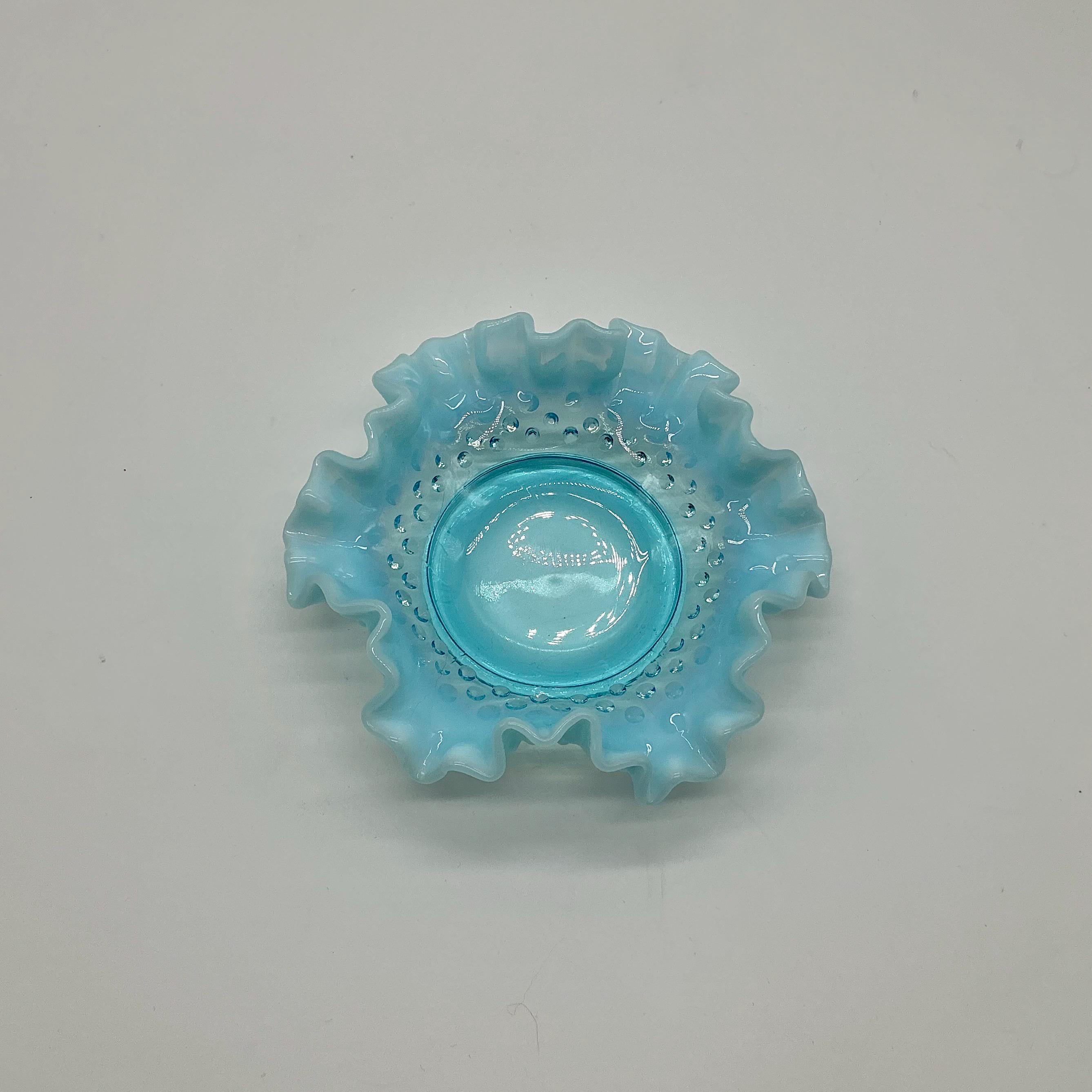 フェントン オパールセント キャンデイディッシュ Fenton Blue Opalescent Hobnail Pedestal Candy Dish With Lid