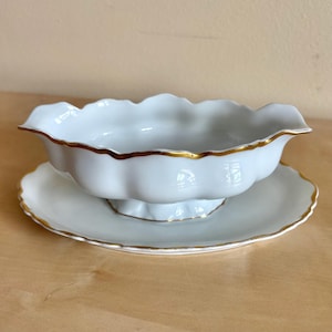 Heinrich H&S Selb Bavaria Gravy Boat, Vintage White Porcelain with Gold Trim, Empress K L