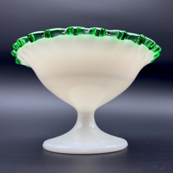 希少 fenton エメラルド クレスト アメリカ ビンテージ ミルクグラス