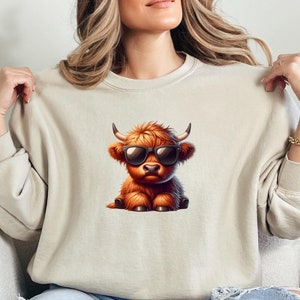 Highland Cow Sweatshirt, Highland Cow Crewneck, Cute Cow Hoodie, Western Crewneck, Highland Cow Shirt, Cow Gifts, Cow Shirt c30