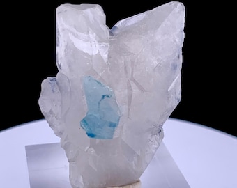 Natural Seafoam Tourmaline Specimen Combine Quartz Crystal