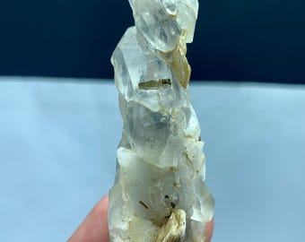 Natürlicher Quarz mit schwarzem Turmalin Einschluss kombiniert mit Glimmer, 42 GRAMM