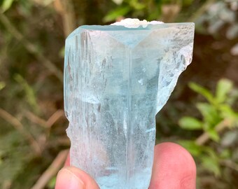ユークレース（ジンバブエ）| 青いユークレース結晶、希少鉱物標本