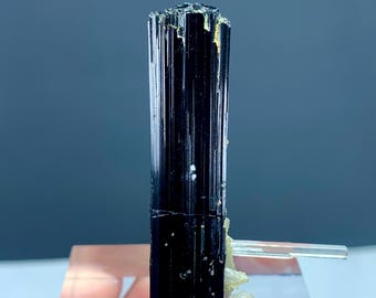Natürlicher voller Glanz schwarzer Turmalin kombinieren mit Aquamarin und Quarzkristallen, Turmalinmuster, 18,20 Gramm