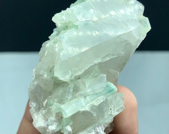 Funkelnder Paraiba-Turmalin kombiniert mit Quarz - 56 g natürliches Rohstein-Mineral