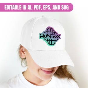 Puede incluir: Gorra de b&eacute;isbol blanca con visera curva, con un logotipo colorido que dice "HUNTRAX". El logotipo presenta un degradado de morado, turquesa y negro. El texto "EDITABLE IN AI, PDF, EPS, AND SVG" se muestra arriba.