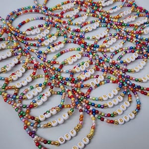 Pulsera personalizada con nombre y cuentas: joyería de perlas personalizada, regalos al por mayor