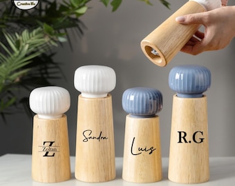 Personalized Ceramic Core Pepper Grinder Custom Salt and Spice Mill Rubber Wood Manual Grinder Kitchen Utensils Gift for Cooking Lovers
