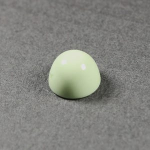 Citron Chrysoprase High Dome Round Cabochon 11 mm Lemon Chrysoprase