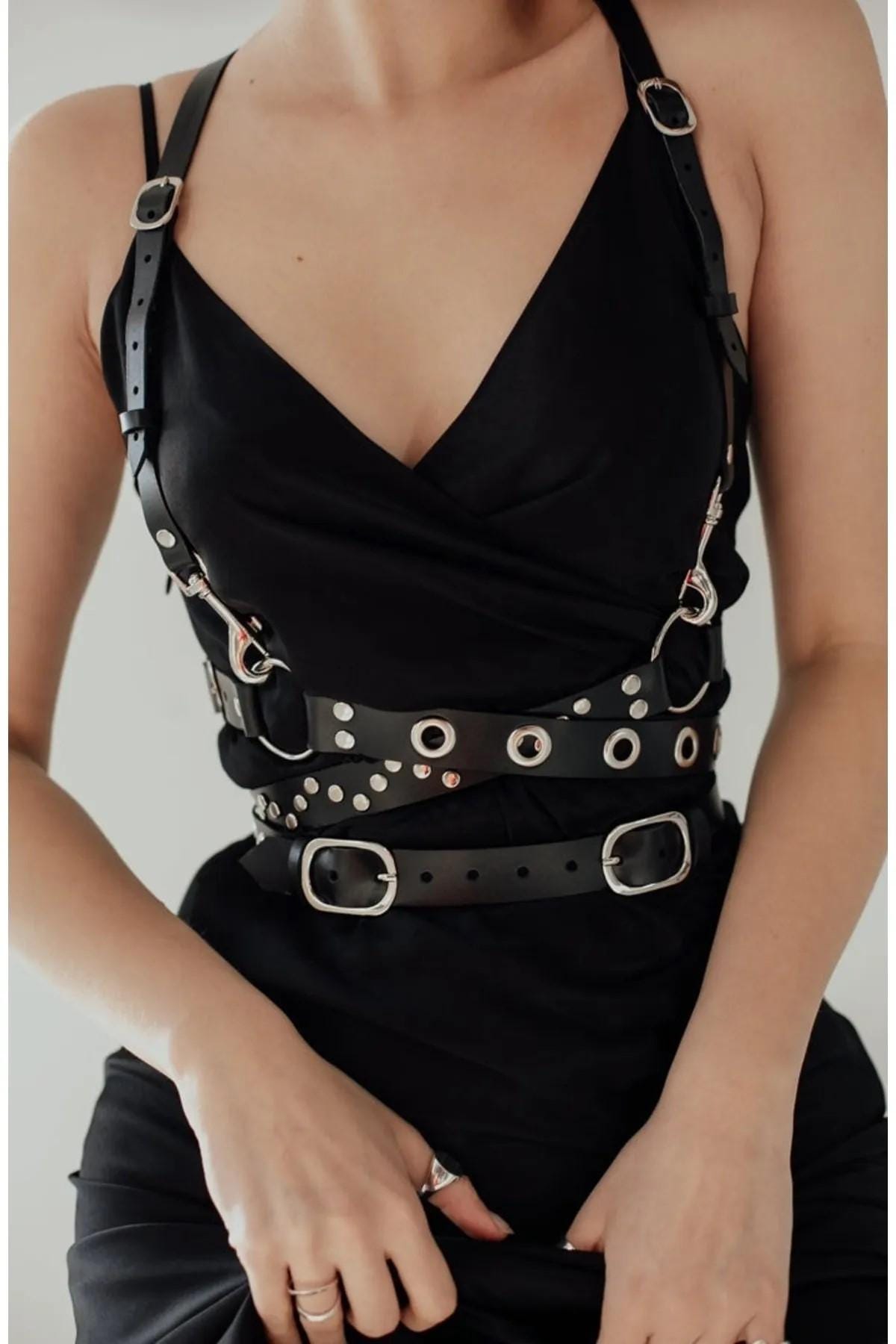 Vegan Leather Statement Belt Harness – Bold Ring Detail – Adjustable Fit Accessory