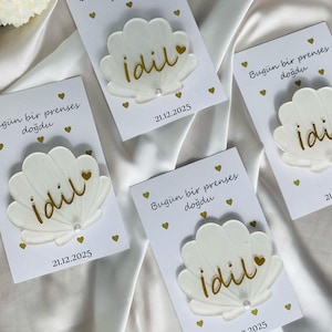 Aimant personnalisé en plexi écailles d'huîtres, cadeaux de naissance, cadeaux de fête en plexi thème plage, souvenir de mariage nautique, cadeaux pour nouveau-né