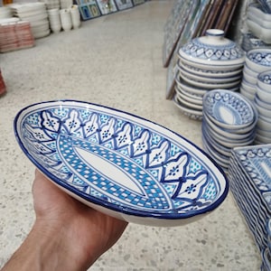 Ceramic dish, traditional Tunisian pattern - Ceramic dish, traditional Tunisian pattern
