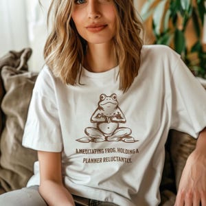 Maglietta divertente per animali domestici, maglietta con meme sarcastico, regalo per mamma di cani e amanti dei gatti, design vintage con cartoni animati, maglietta umoristica unisex, perfetta per gli amanti degli animali.