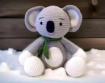 ぬいぐるみ、29 cm - コアラ - アボリジニアート - 水場に集まる女性