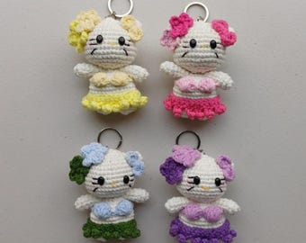 かぎ針編みの動物キーホルダー ギフト 猫 アホロートル バッグチャーム 手作りあみぐるみ ぬいぐるみ キーリング