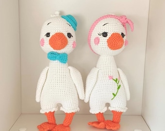 ハンドメイドかぎ針編みのガチョウのカップル - 保育園の装飾 - 高さ27cm - 柔らかい編みぐるみのベビールーム装飾