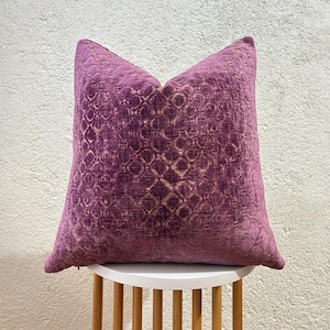 Purple Throw Pillow Cover, Geometric Purple Pillowcase, Velvet Purple Cushion Cover, Thick Textured Soft Pillow,Decorative Livingroom Pillow