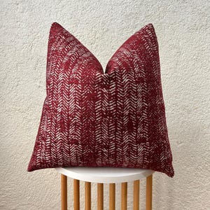 Burgundy and White Herringbone Pillow Cover, Textured Cotton Pillow, Maroon Accent Cushion 20x20, Burgundy Throw Pillow, Couch Red Euro Sham